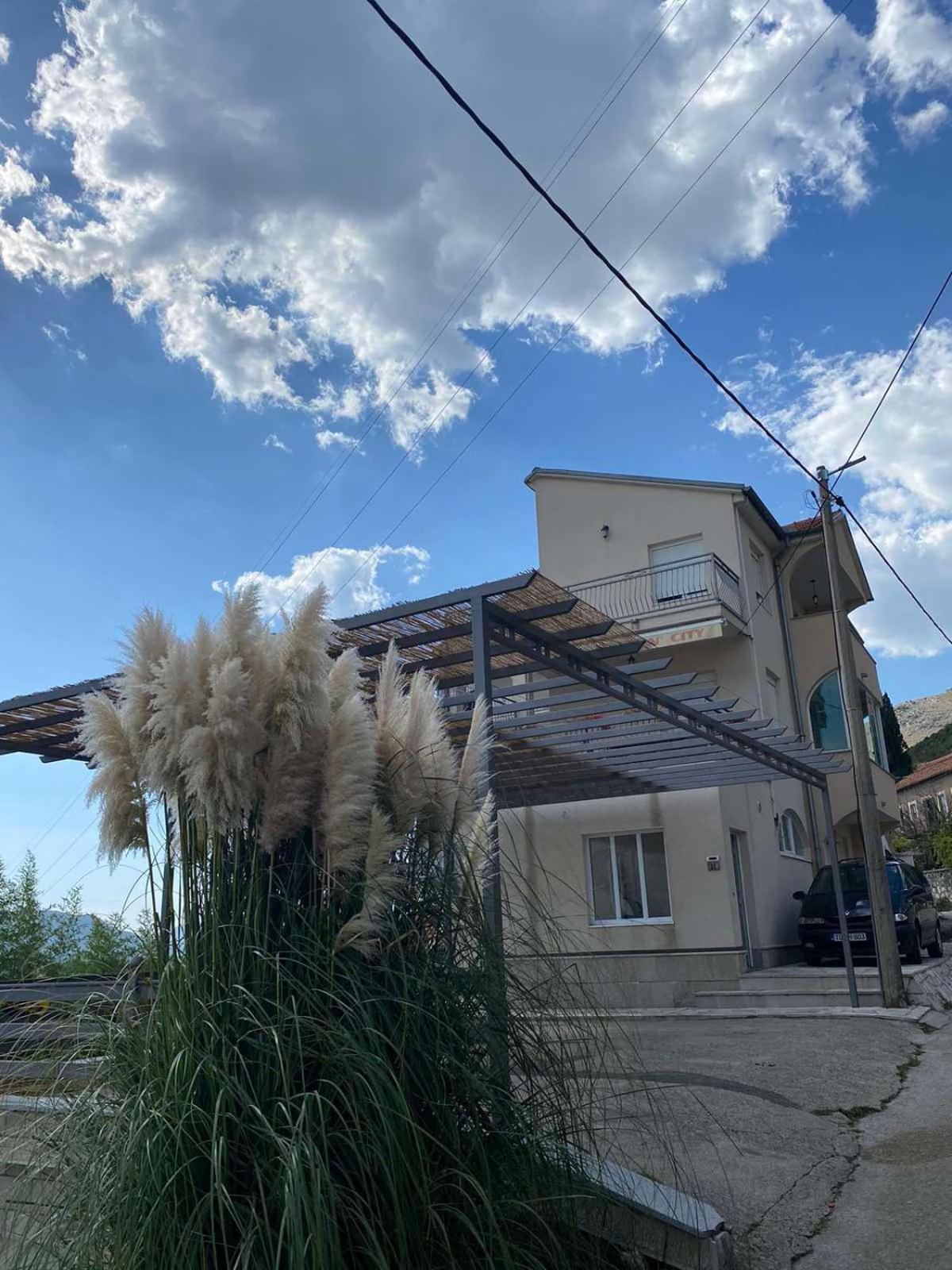 Sun City Apartments Trebinje Exterior foto