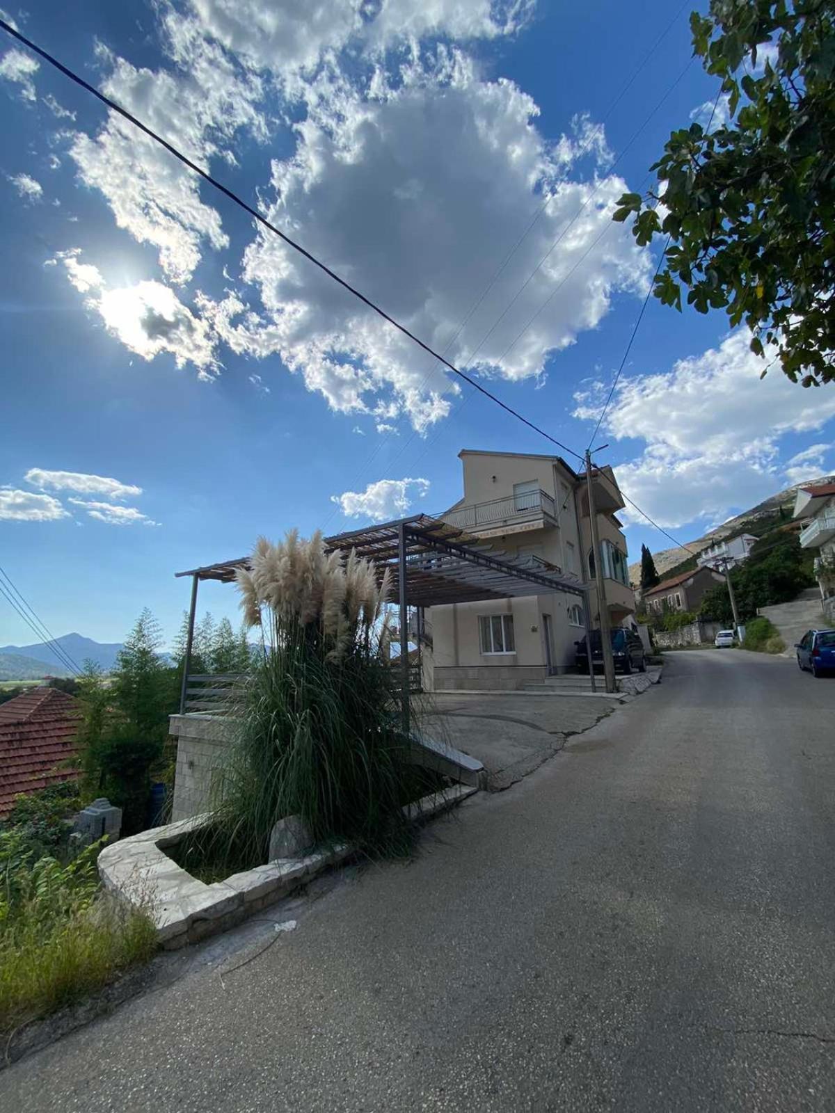 Sun City Apartments Trebinje Exterior foto